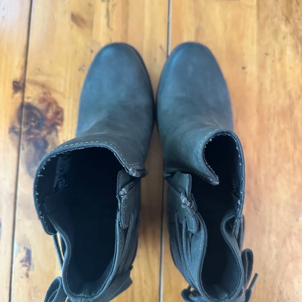 Roxy Women's Ankle Boots in Gray Size 8.5 - Picture 4 of 6